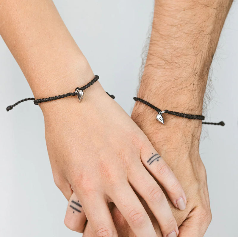 Bracelets Cœurs Magnétiques avec Gravure Personnalisée