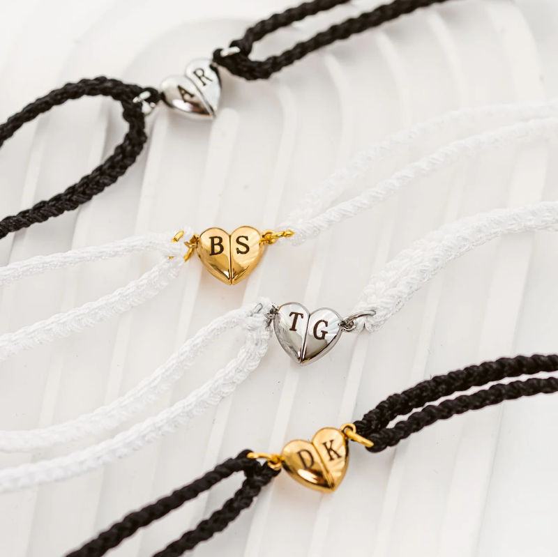 Bracelets Cœurs Magnétiques avec Gravure Personnalisée